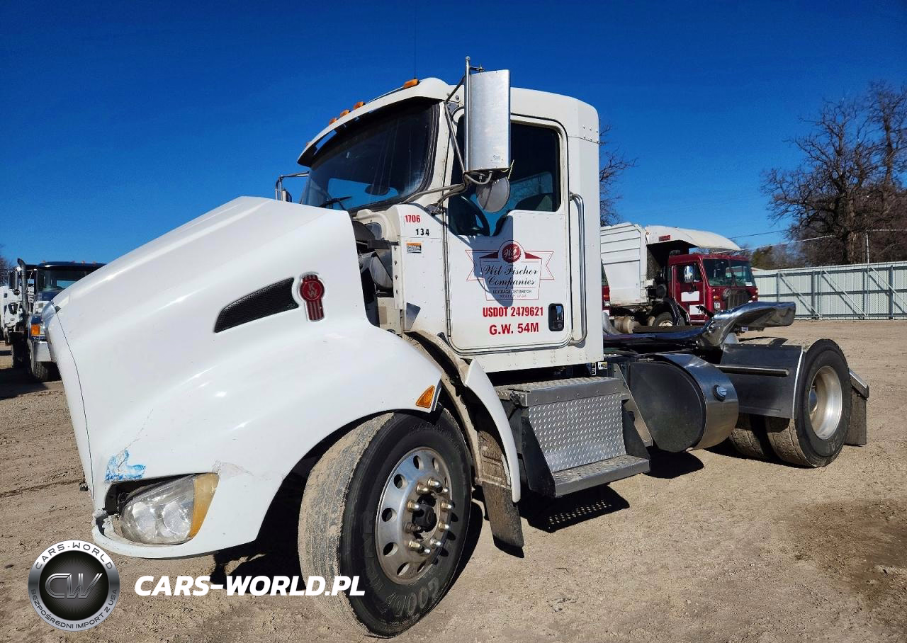 2017 Kenworth T300 Semi Truck VIN:2XKHAM8X7HM146102 - 2