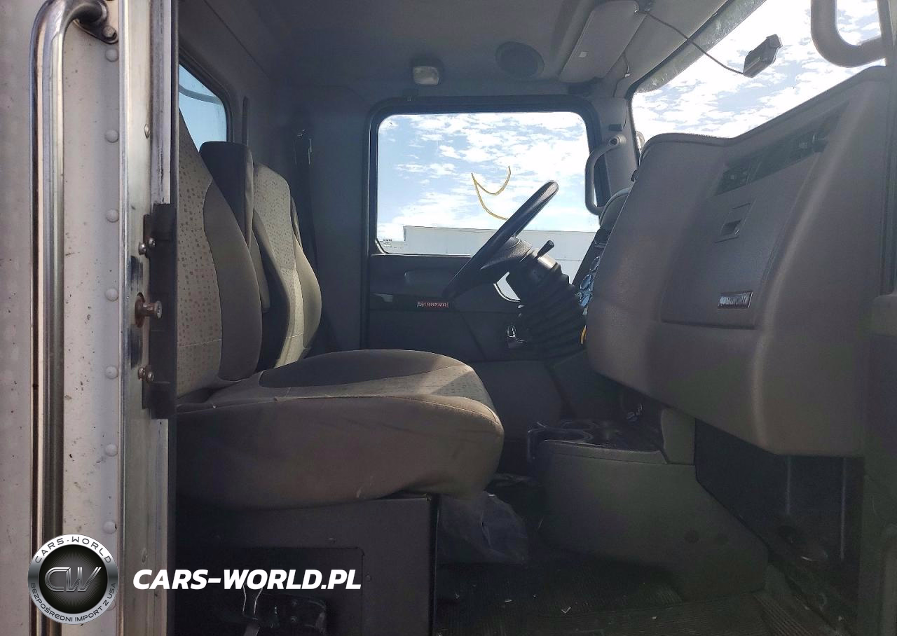 2017 Kenworth T300 Semi Truck VIN:2XKHAM8X7HM146102 - 5