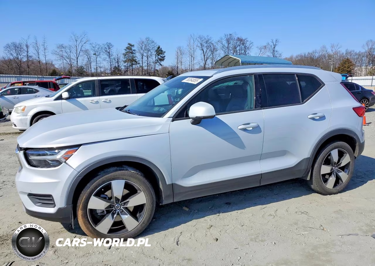 2020 Volvo Xc40 T5 Momentum