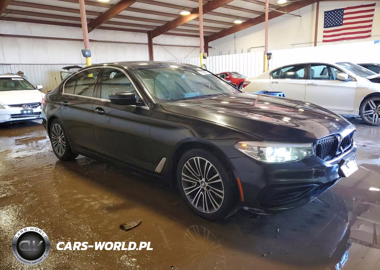 2019 BMW 530 Xi VIN:WBAJA7C52KG909740 - 4