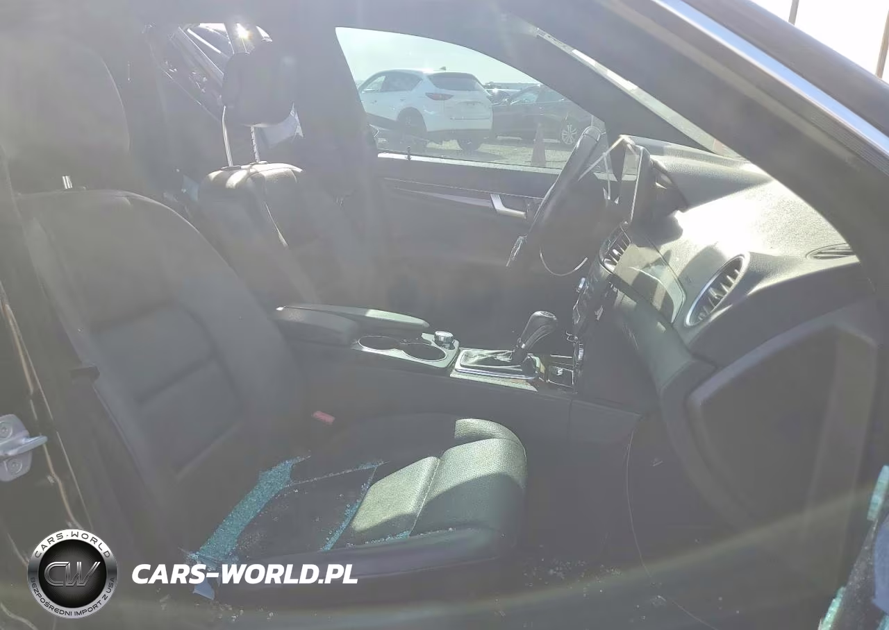 2012 Mercedes-Benz C 300 4Matic VIN:WDDGF8BB9CR232922 - 7