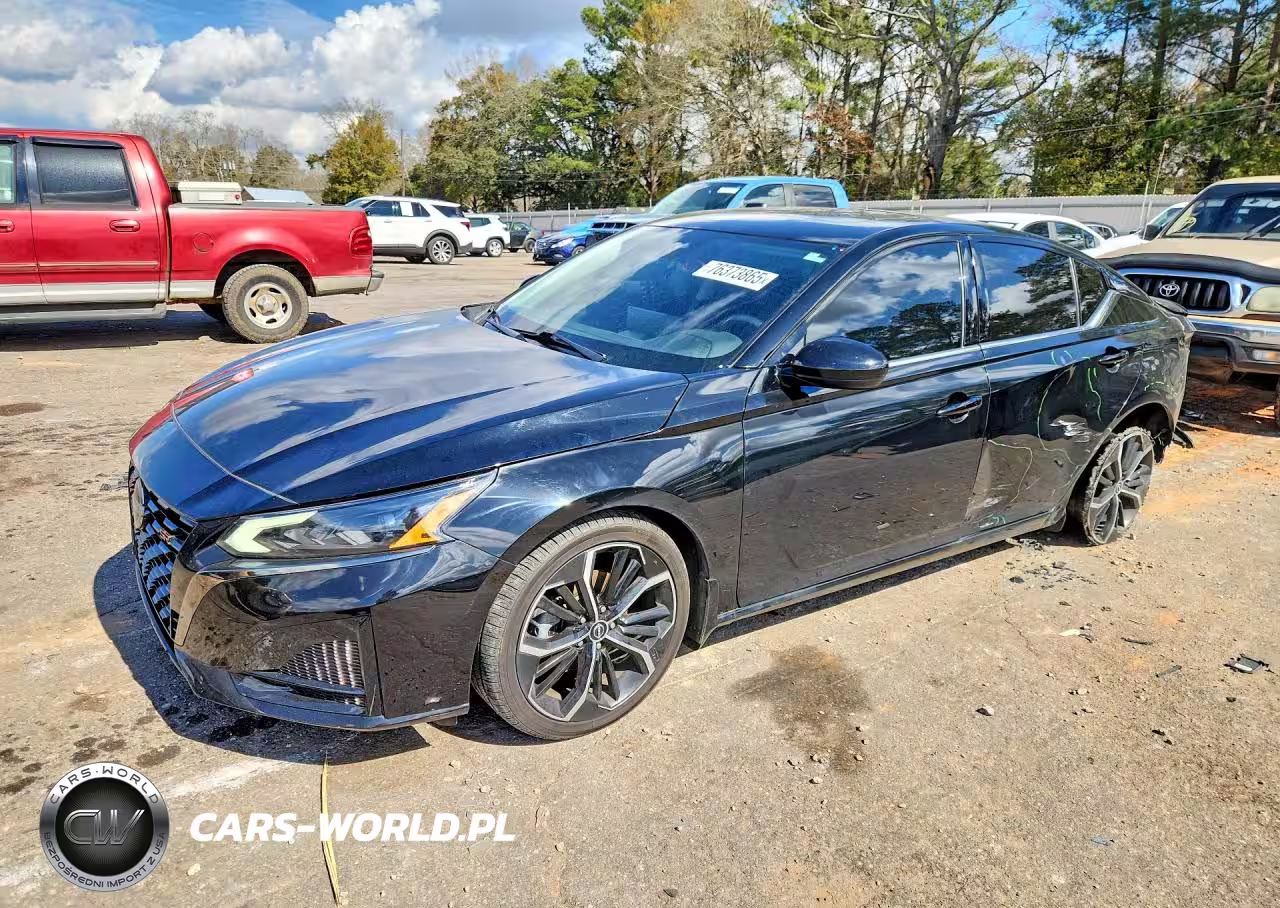 2023 Nissan Altima Sr