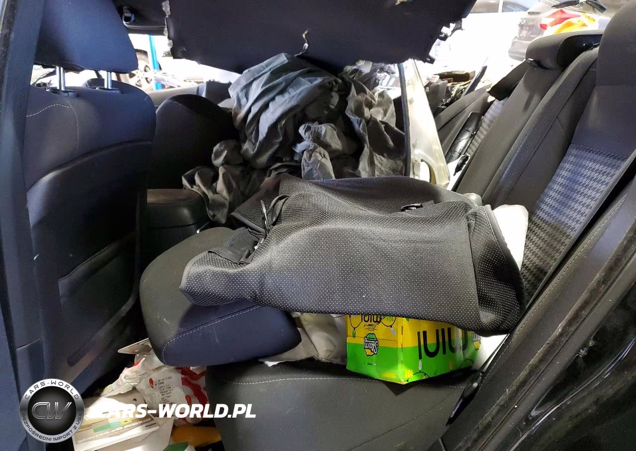 2019 Dodge Charger R-T VIN:2C3CDXCT4KH552670 - 10
