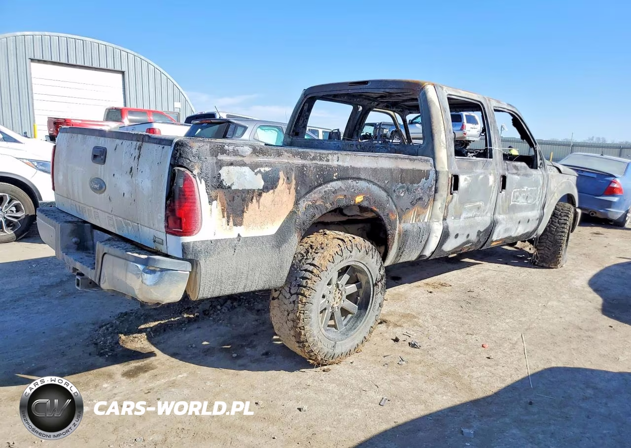 2011 Ford F250 Super Duty VIN:1FT7W2B60BEC36910 - 3