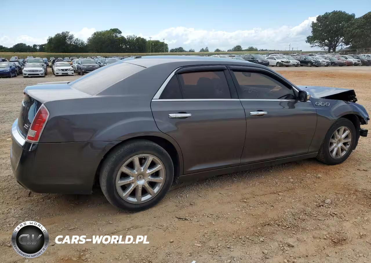 2014 Chrysler 300 VIN:2C3CCAAG3EH228765 - 3