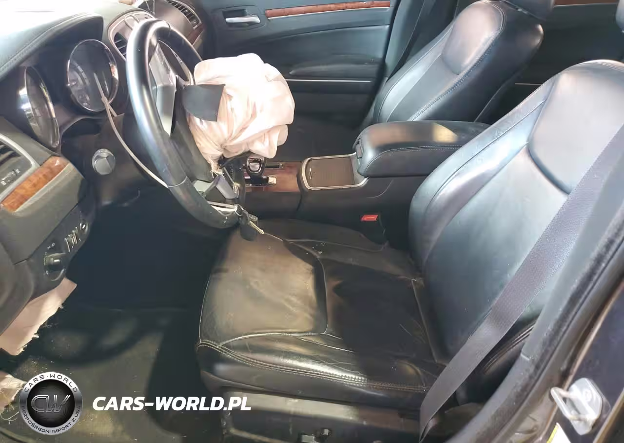 2014 Chrysler 300 VIN:2C3CCAAG3EH228765 - 7
