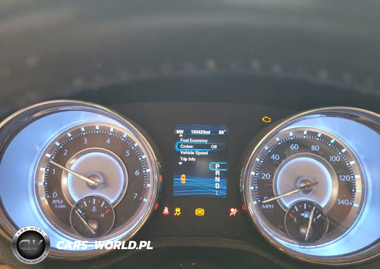 2014 Chrysler 300 VIN:2C3CCAAG3EH228765 - 9