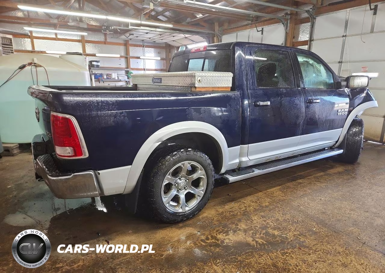 2017 Ram 1500 Laramie VIN:1C6RR7NT2HS816904 - 3