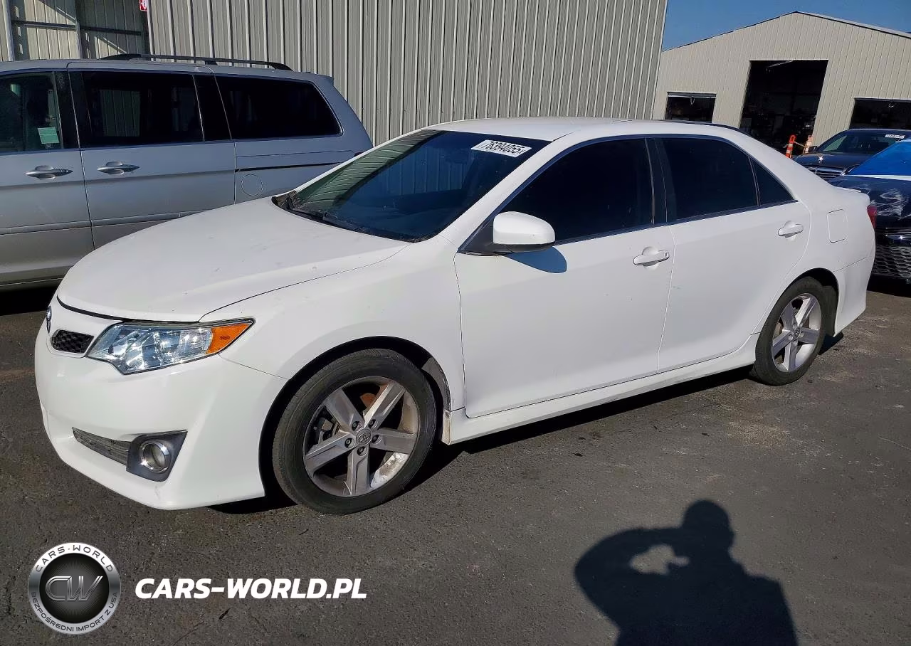 2014 Toyota Camry L – zdjęcie 1 z 12