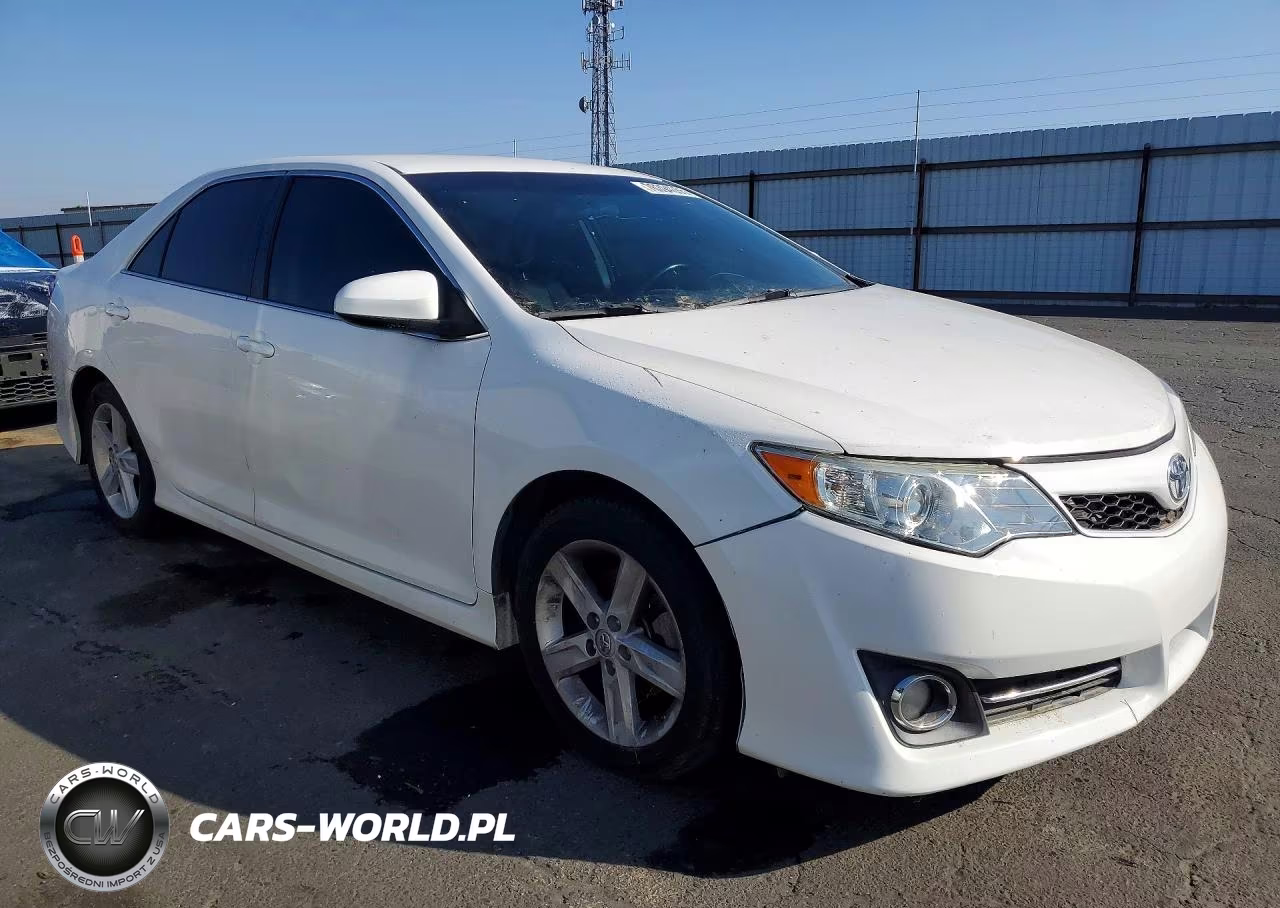 2014 Toyota Camry L VIN:4T1BF1FK3EU832711 - 4