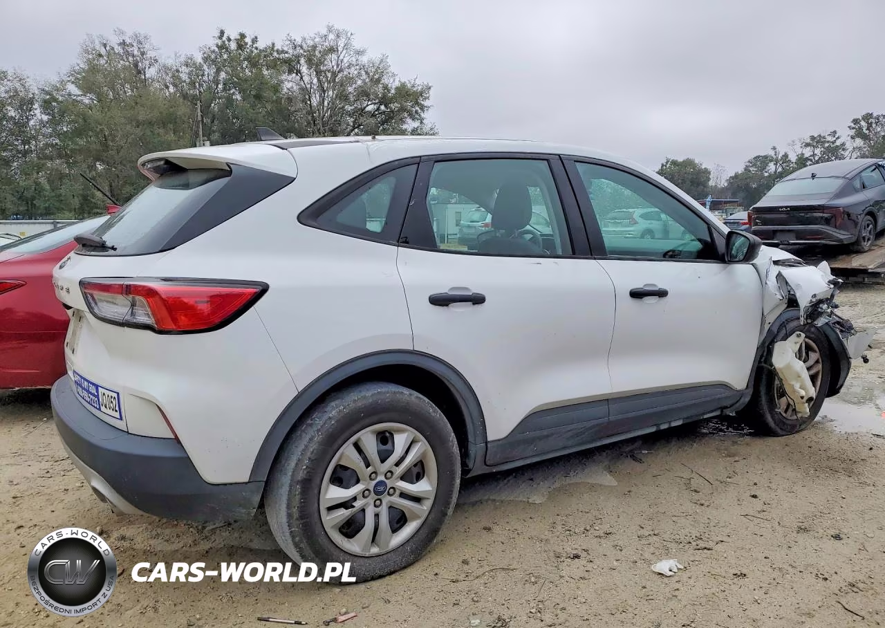 2021 Ford Escape S VIN:1FMCU0F68MUB25951 - 3