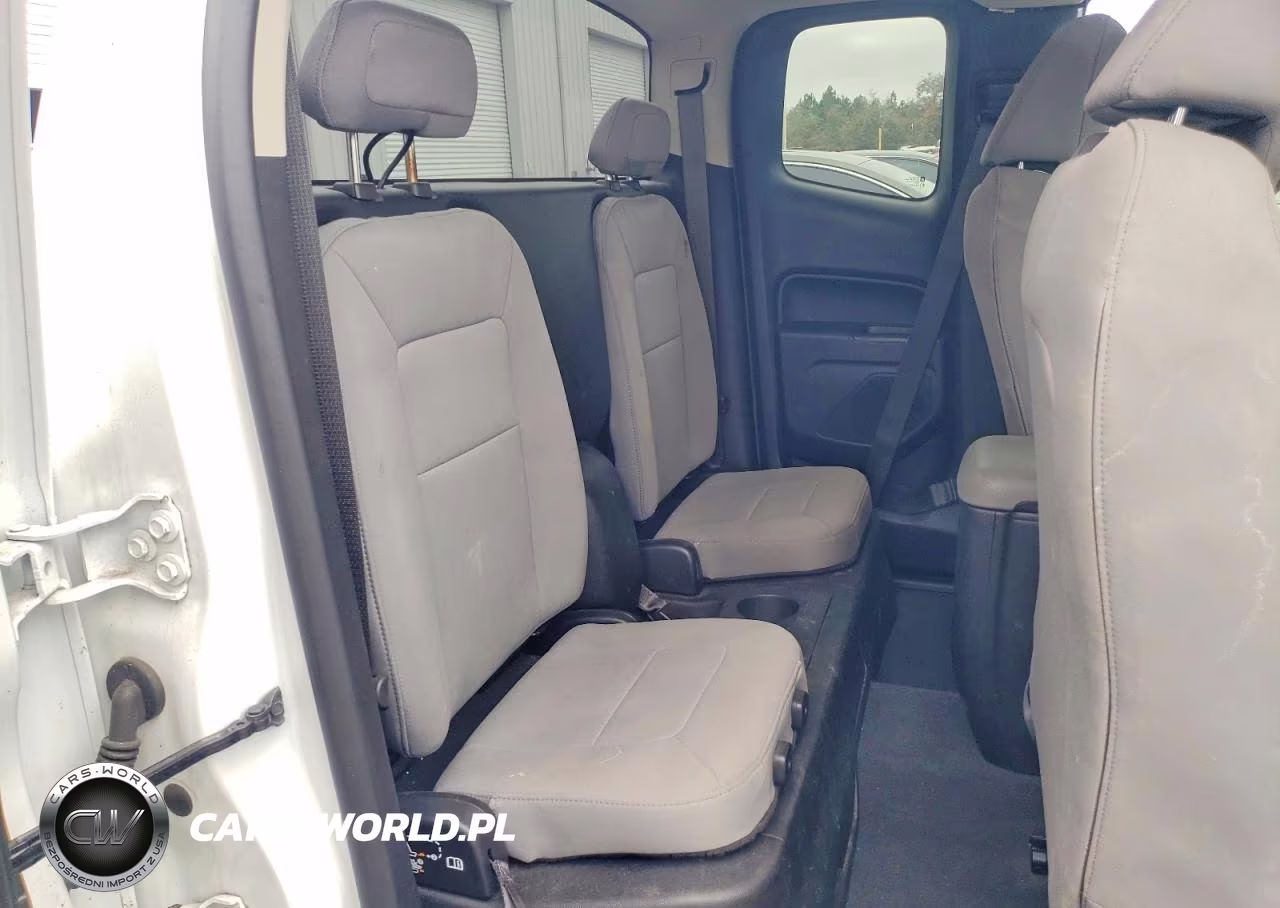 2021 Chevrolet Colorado VIN:1GCHSBEAXM1224726 - 10