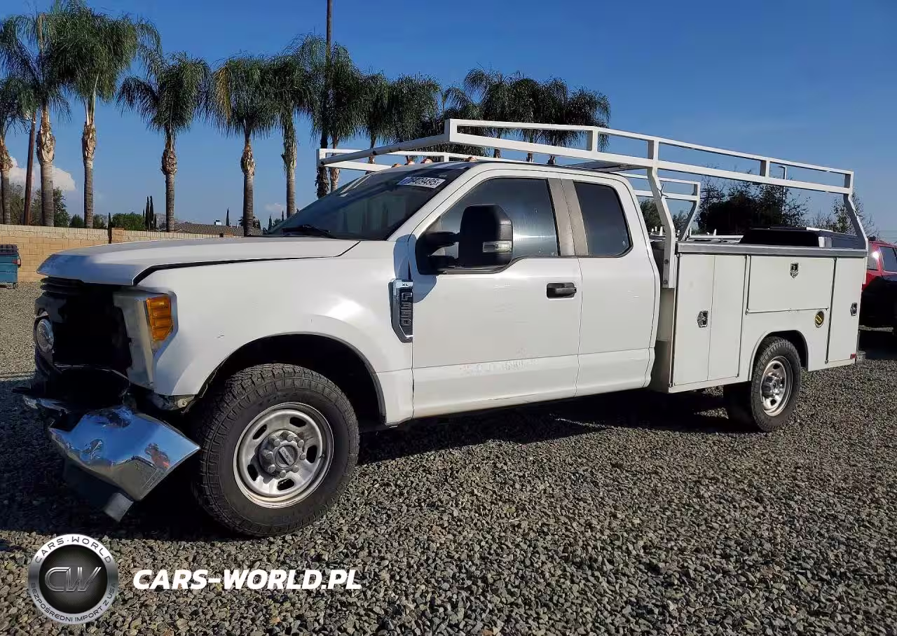 2017 Ford F350 Super Duty Utility - Service Truck