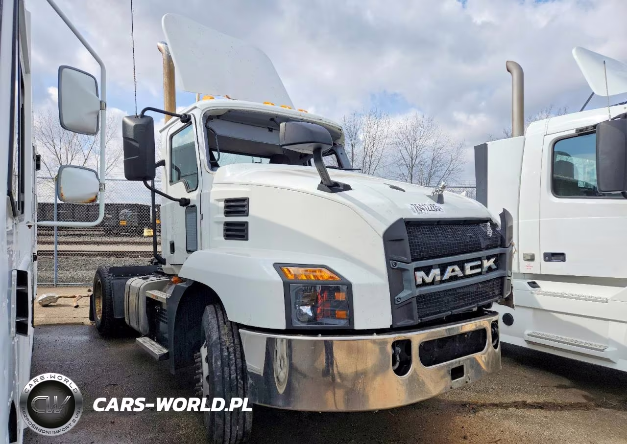 2022 Mack Anthem Semi Truck
