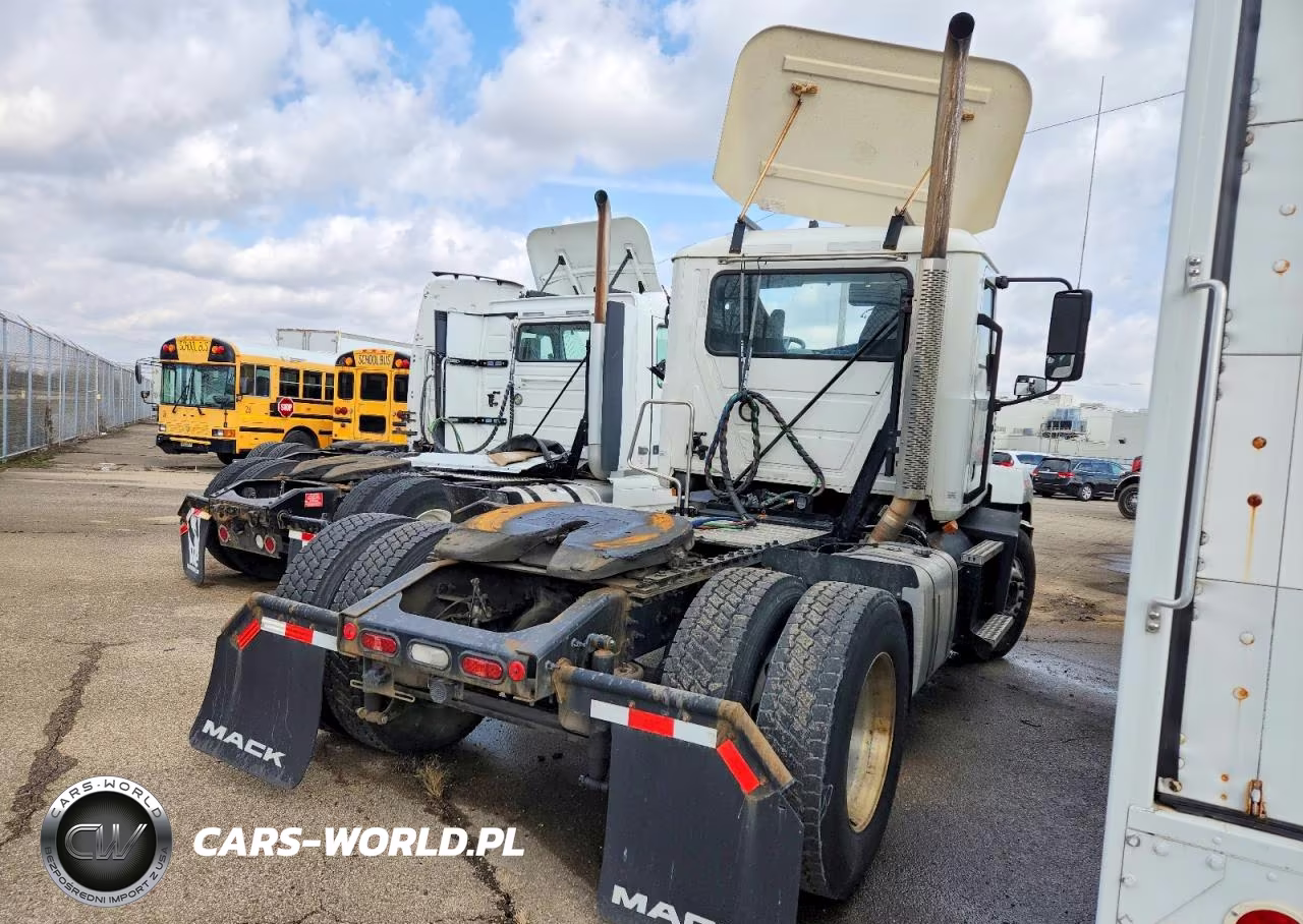 2022 Mack Anthem Semi Truck VIN:1M1AN3AYXNM003063 - 4