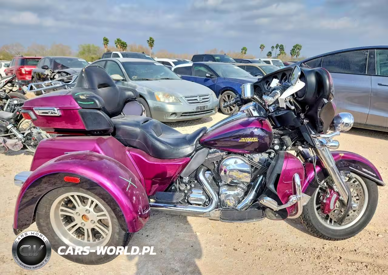 2016 Harley-Davidson Flhtcutg Tri Glide Ultra