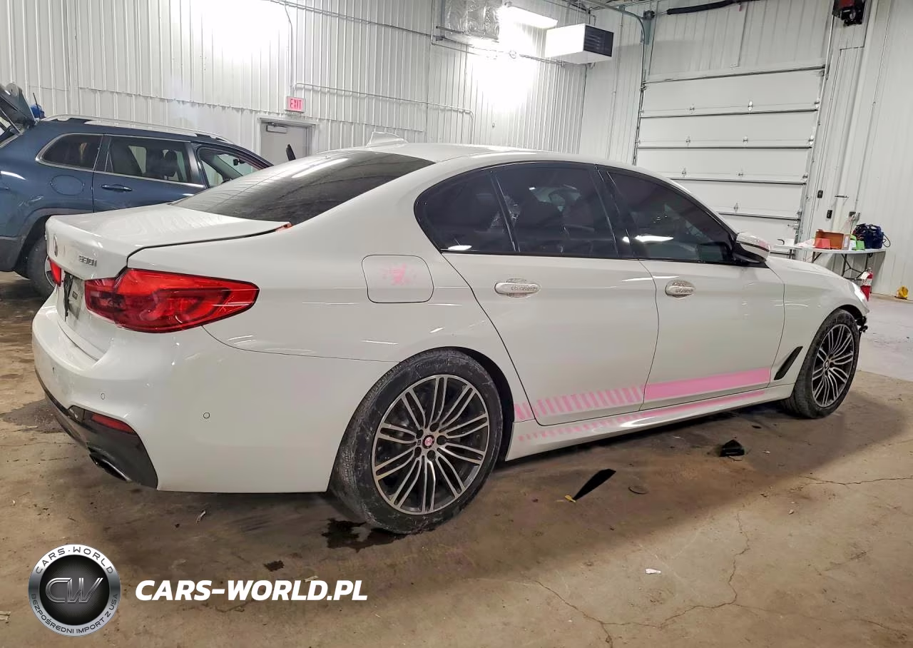 2019 BMW 530 I VIN:WBAJA5C5XKWW01497 - 3
