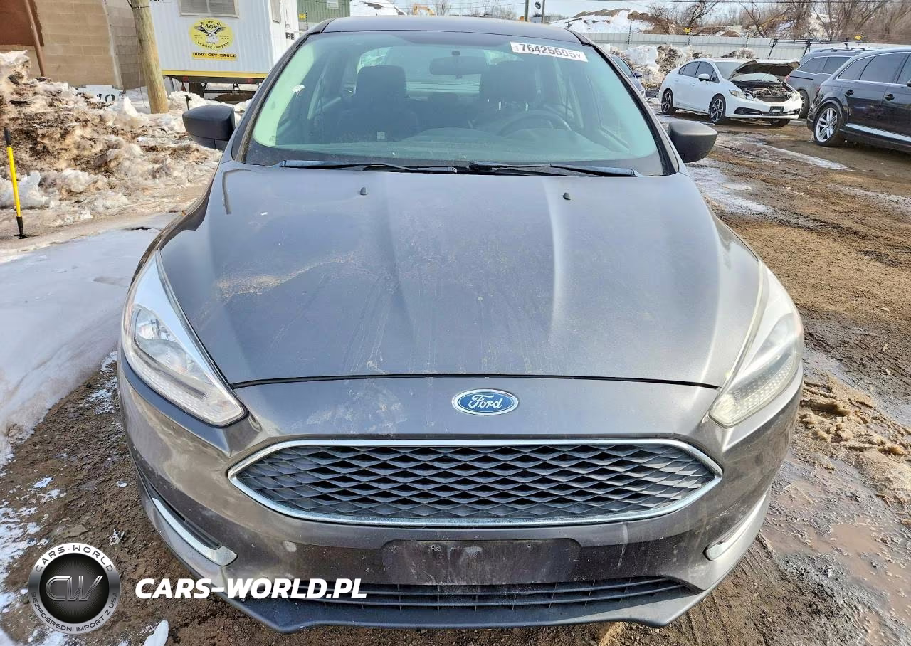 2018 Ford Focus S VIN:1FADP3E26JL300138 - 5