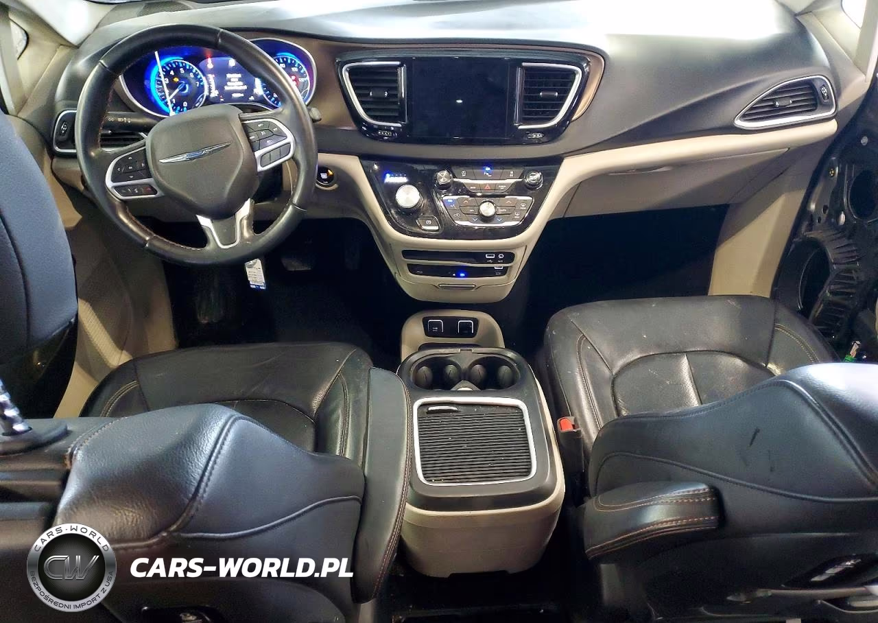 2018 Chrysler Pacifica Touring L Plus VIN:2C4RC1EG4JR131692 - 8