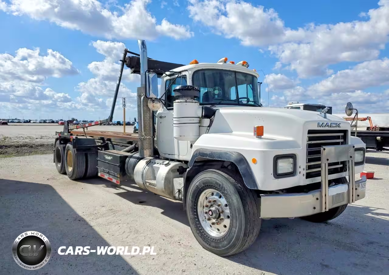 2002 Mack Rb688S Roll-Off Container Truck