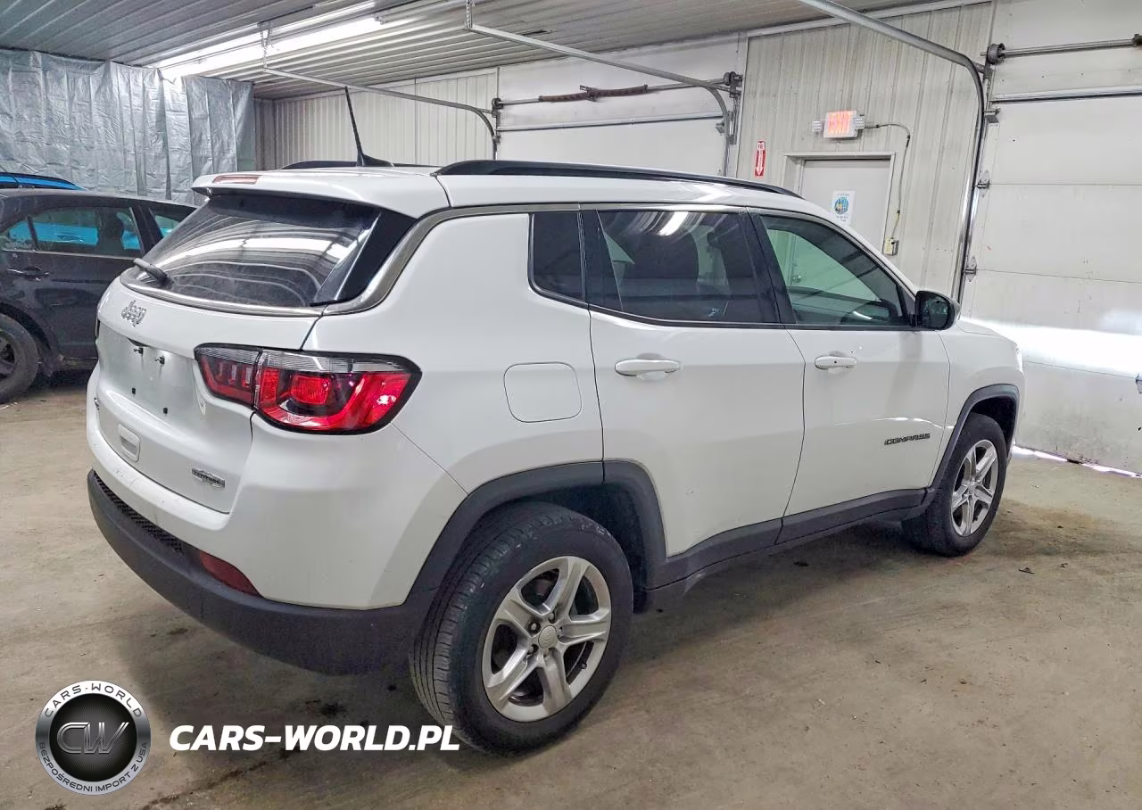2023 Jeep Compass Latitude VIN:3C4NJDBN2PT515002 - 3
