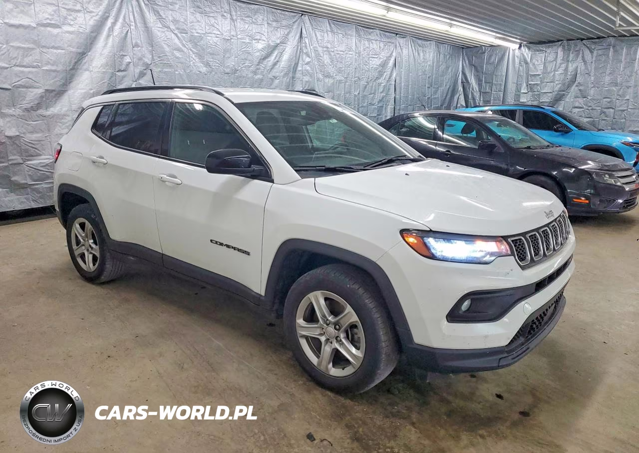 2023 Jeep Compass Latitude VIN:3C4NJDBN2PT515002 - 4