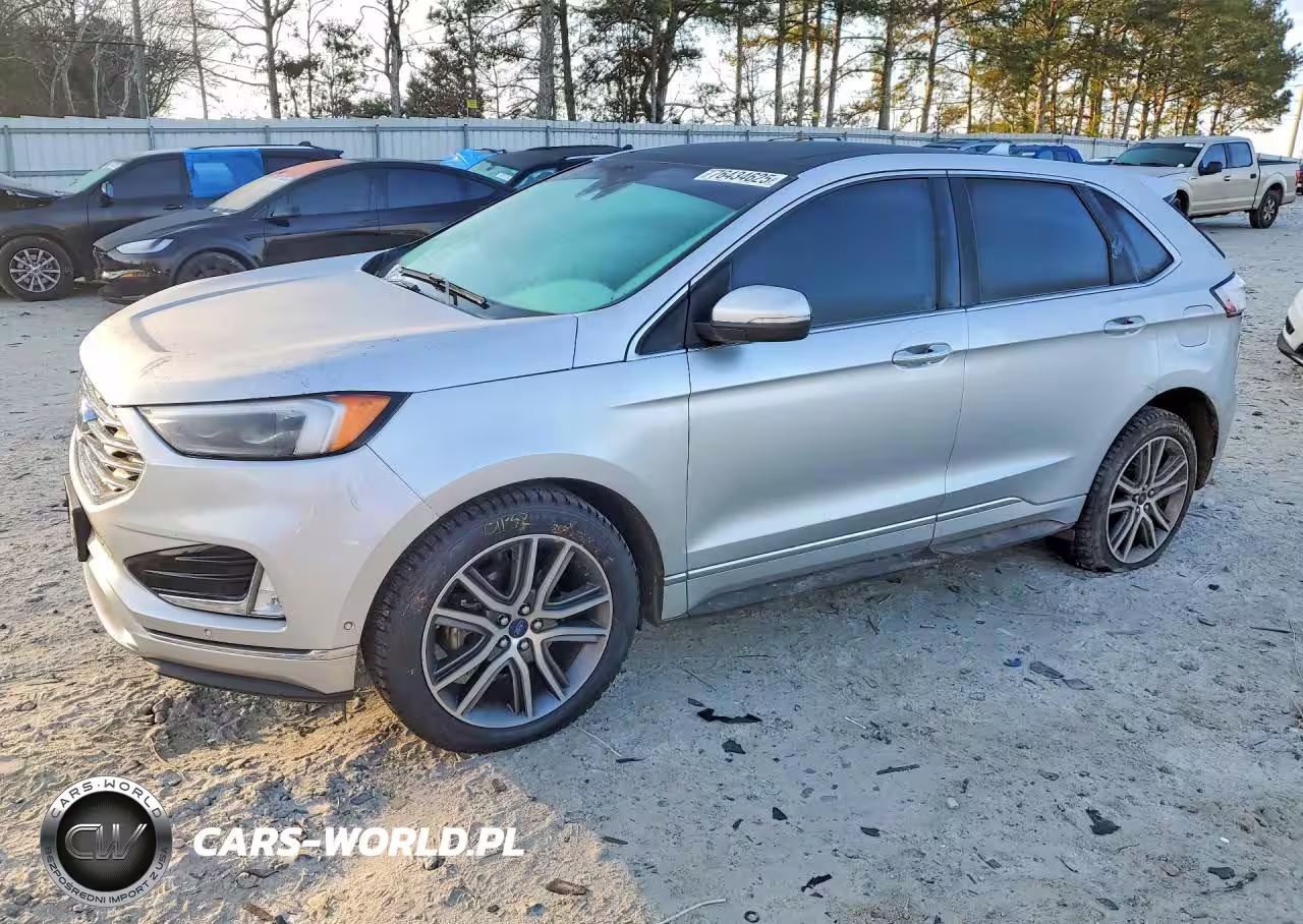2019 Ford Edge Titanium