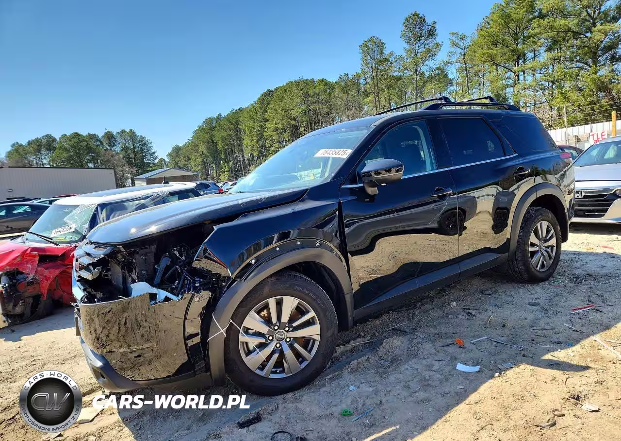 2025 Nissan Pathfinder Sv