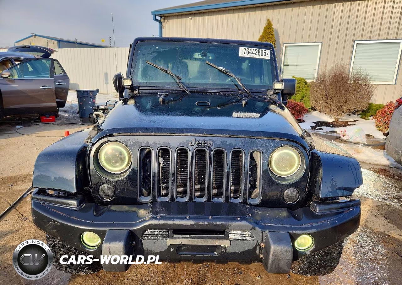 2016 Jeep Wrangler Unlimited Sahara VIN:1C4BJWEG5GL193320 - 5