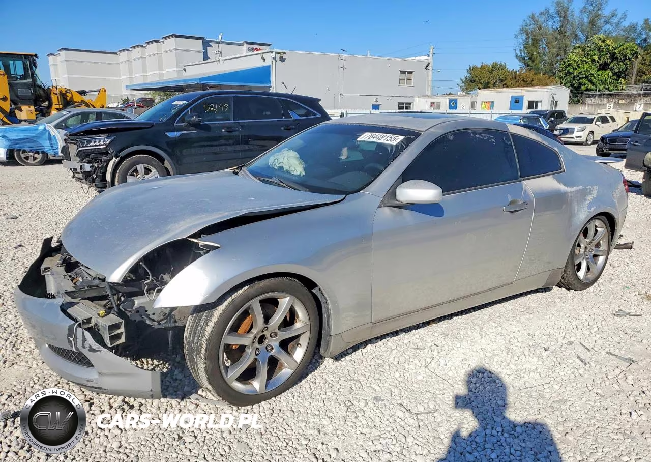 2004 Infiniti G35 Base