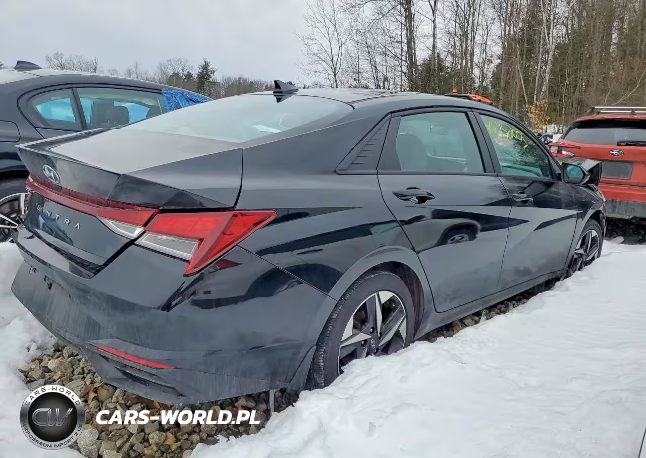2023 Hyundai Elantra Sel VIN:KMHLS4AG9PU402463 - 3