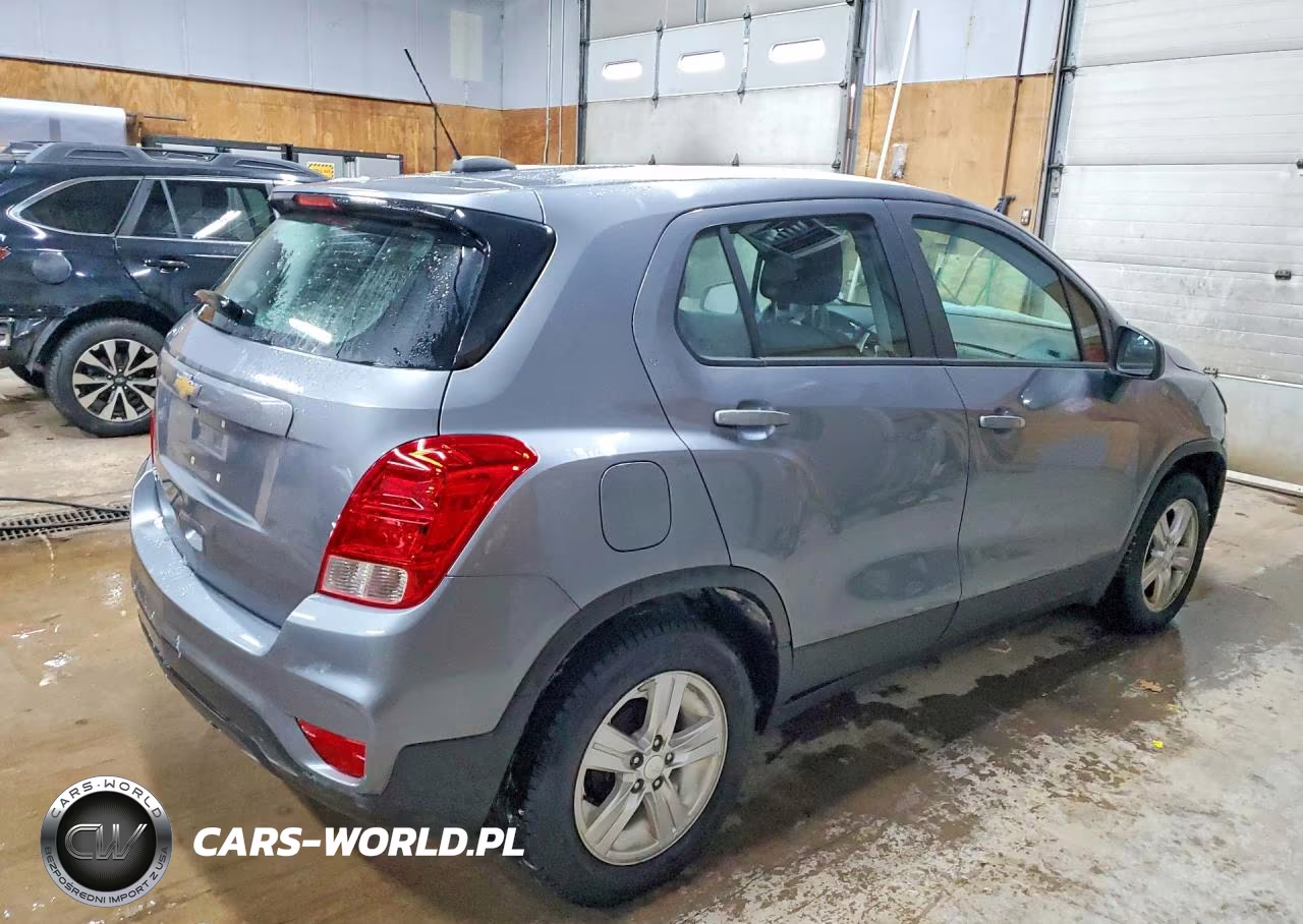 2020 Chevrolet Trax Ls VIN:3GNCJKSBXLL258724 - 3