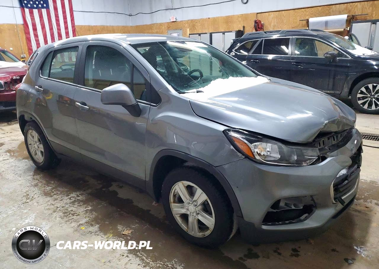 2020 Chevrolet Trax Ls VIN:3GNCJKSBXLL258724 - 4