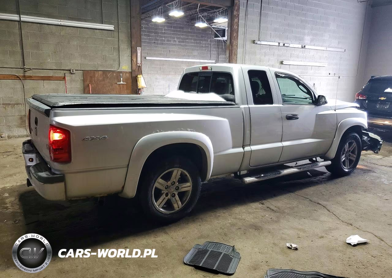 2008 Dodge Dakota Slt VIN:1D7HW42N38S598415 - 3