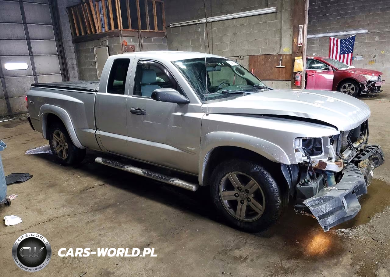 2008 Dodge Dakota Slt VIN:1D7HW42N38S598415 - 4