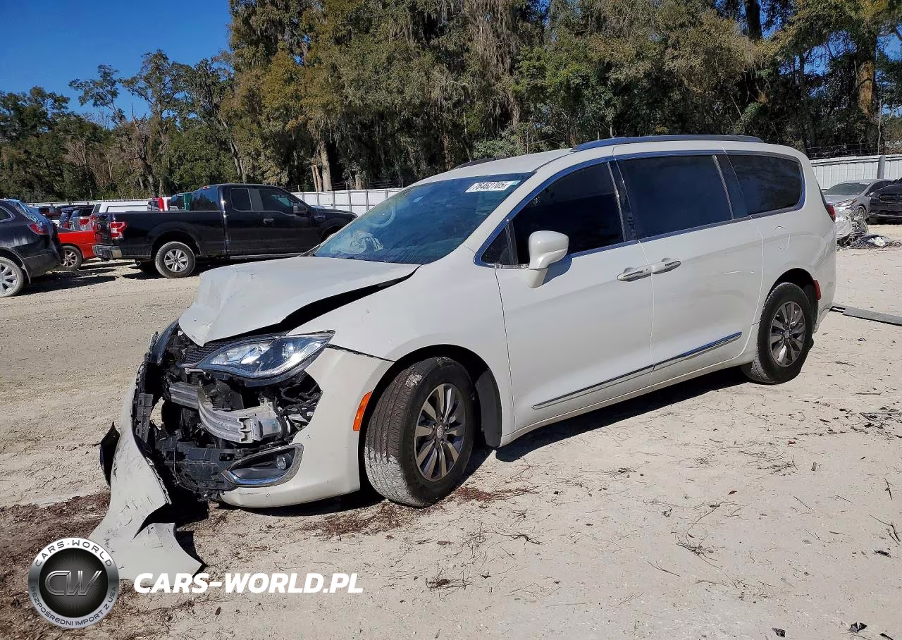2019 Chrysler Pacifica Touring L Plus