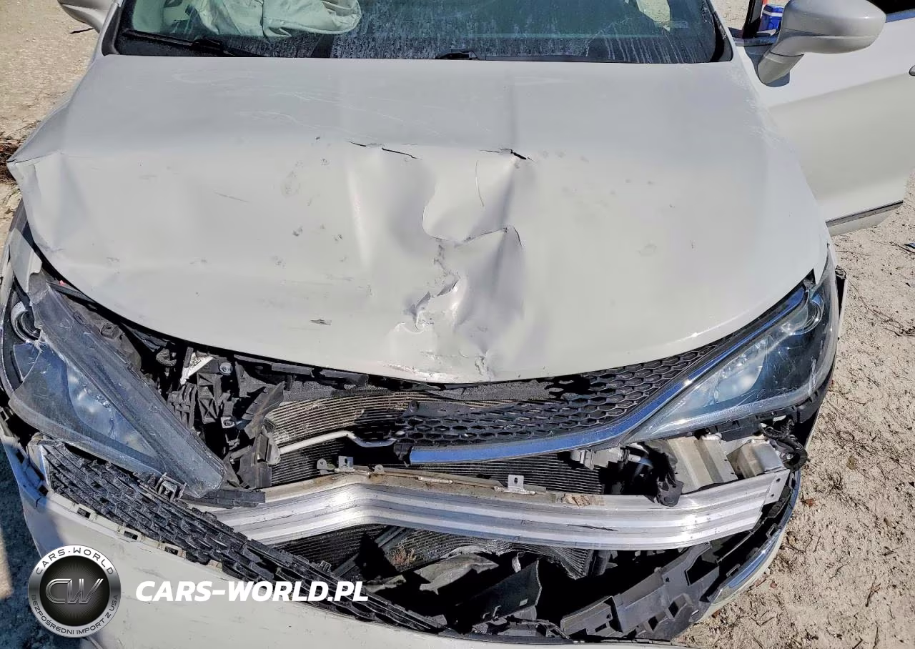 2019 Chrysler Pacifica Touring L Plus VIN:2C4RC1EG3KR615774 - 12