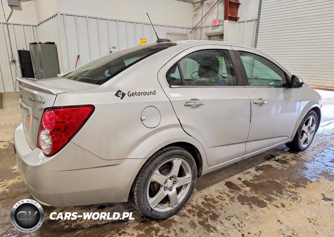 2015 Chevrolet Sonic Ltz VIN:1G1JE5SB6F4185294 - 3