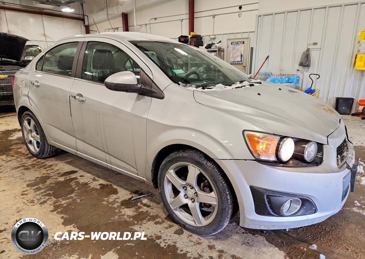 2015 Chevrolet Sonic Ltz VIN:1G1JE5SB6F4185294 - 4