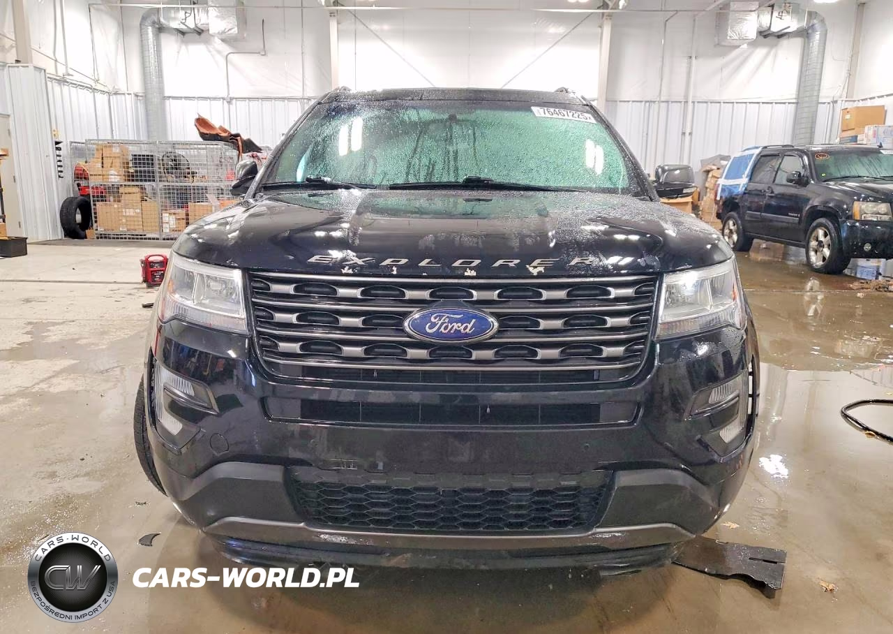 2017 Ford Explorer Xlt VIN:1FM5K8D82HGD84036 - 5