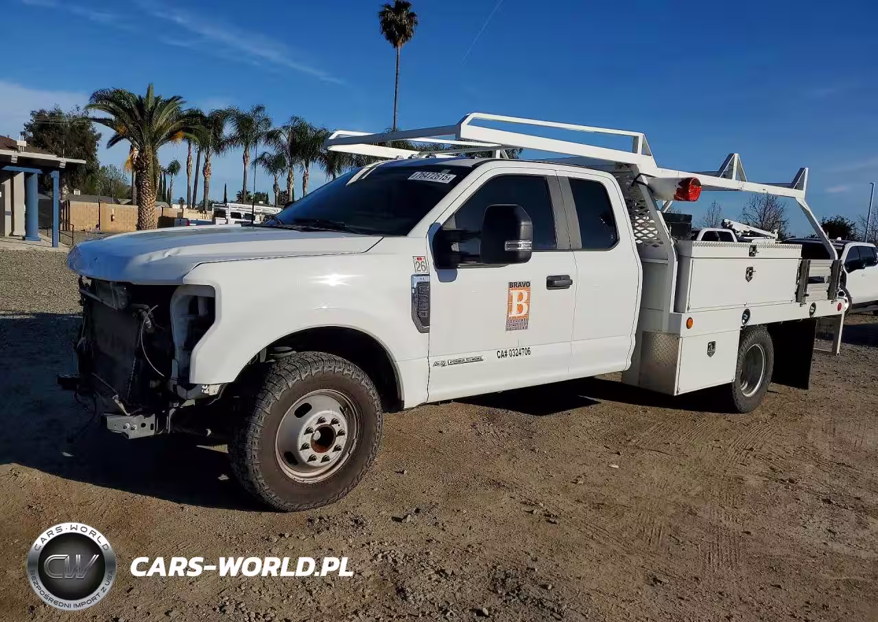 2022 Ford F350 Super Duty Utility - Service Truck