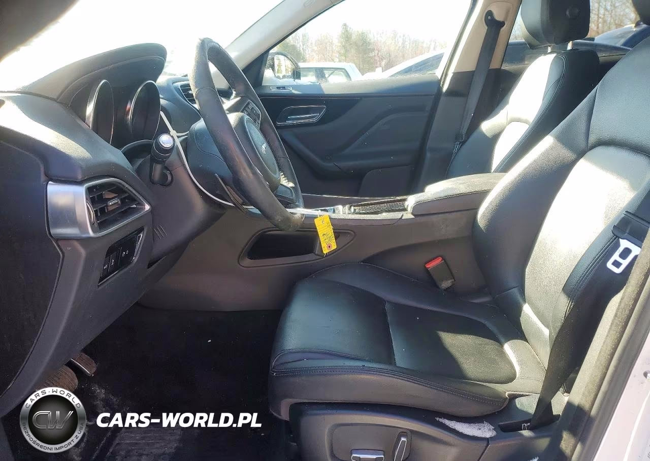 2019 Jaguar F-Pace Premium VIN:SADCJ2FXXKA610919 - 7