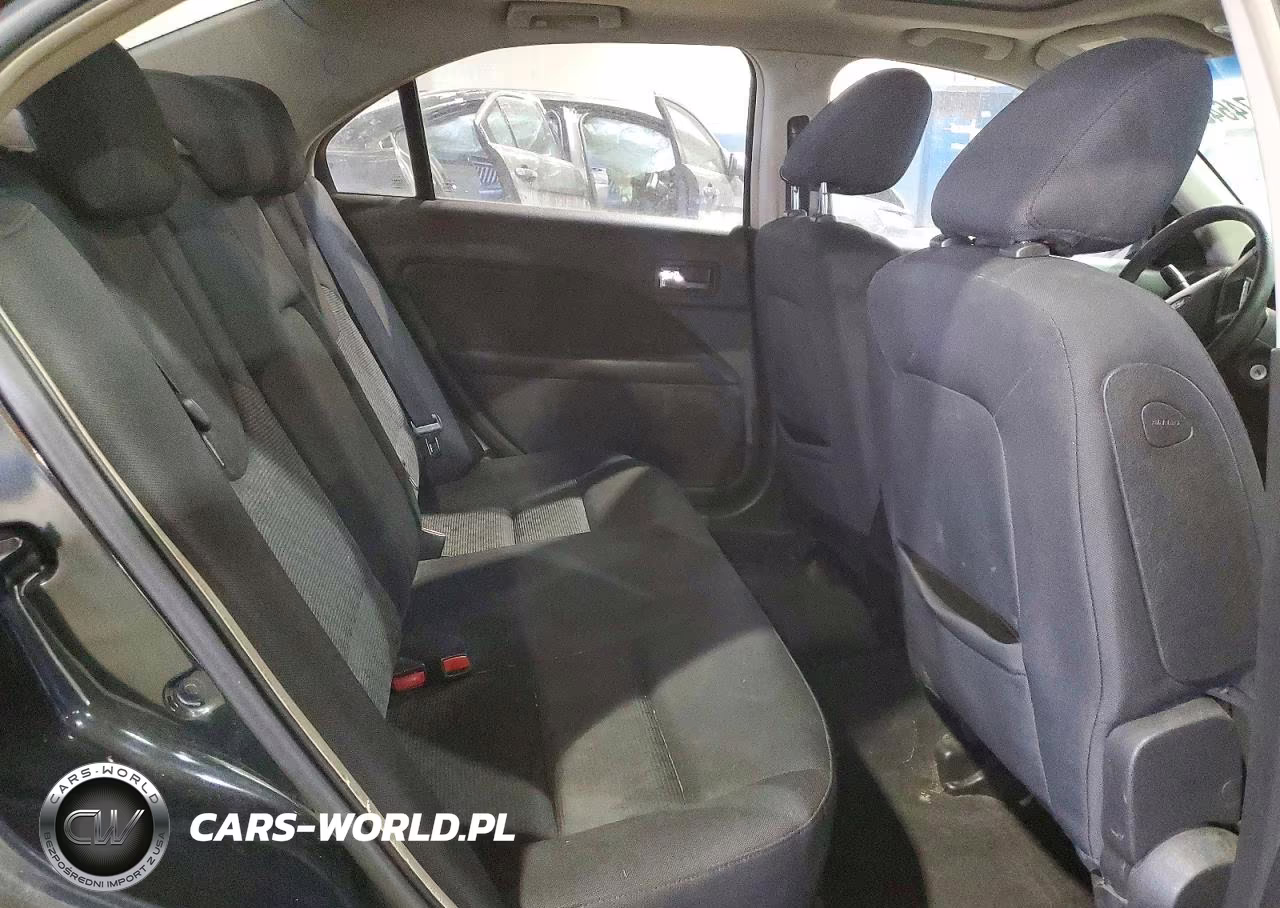 2010 Ford Fusion Se VIN:3FAHP0HA8AR112550 - 10
