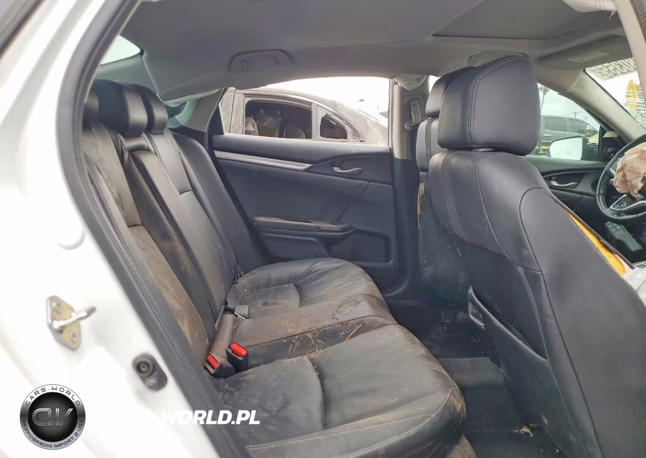 2019 Honda Civic Touring VIN:19XFC1F93KE003823 - 10
