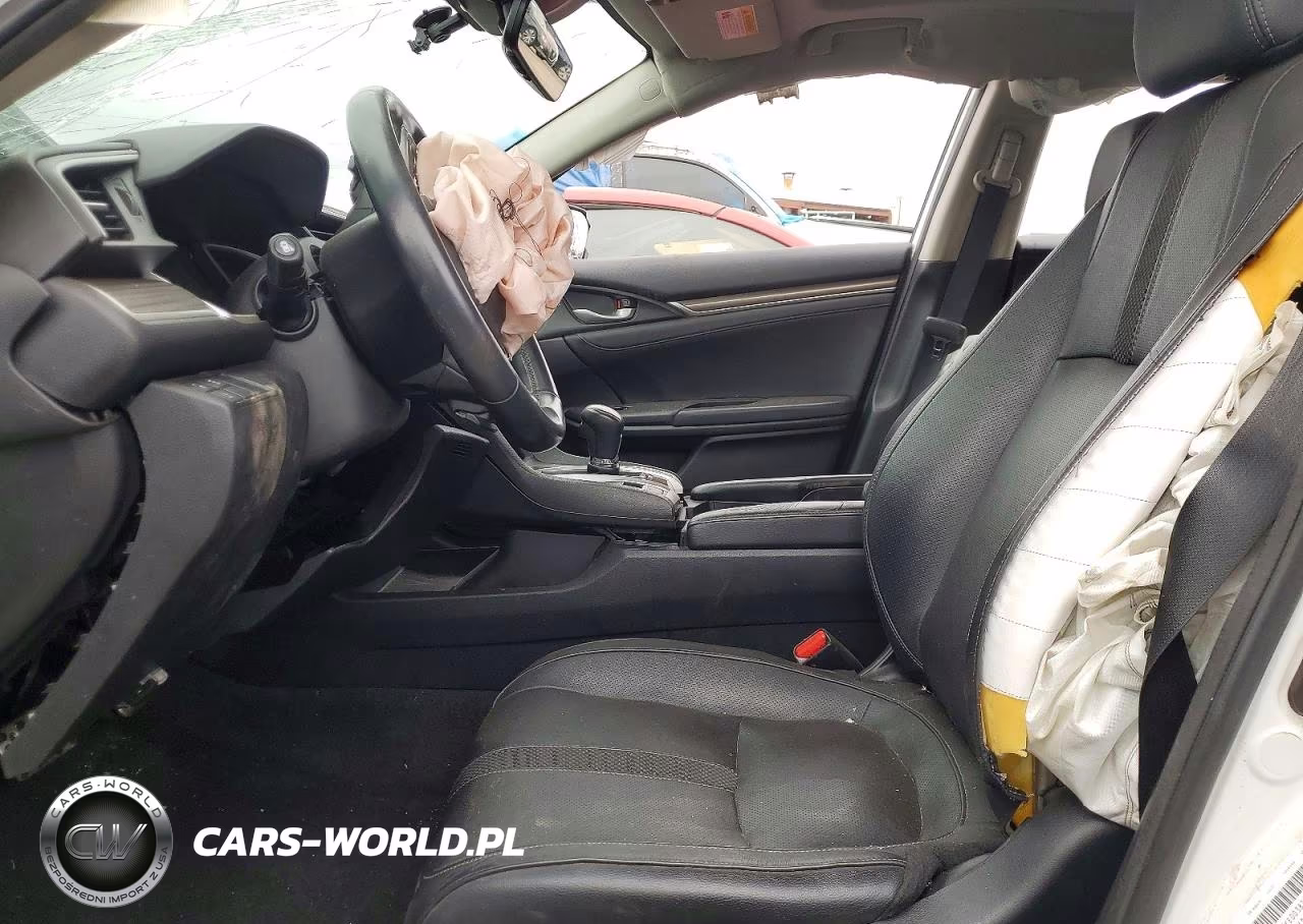 2019 Honda Civic Touring VIN:19XFC1F93KE003823 - 7