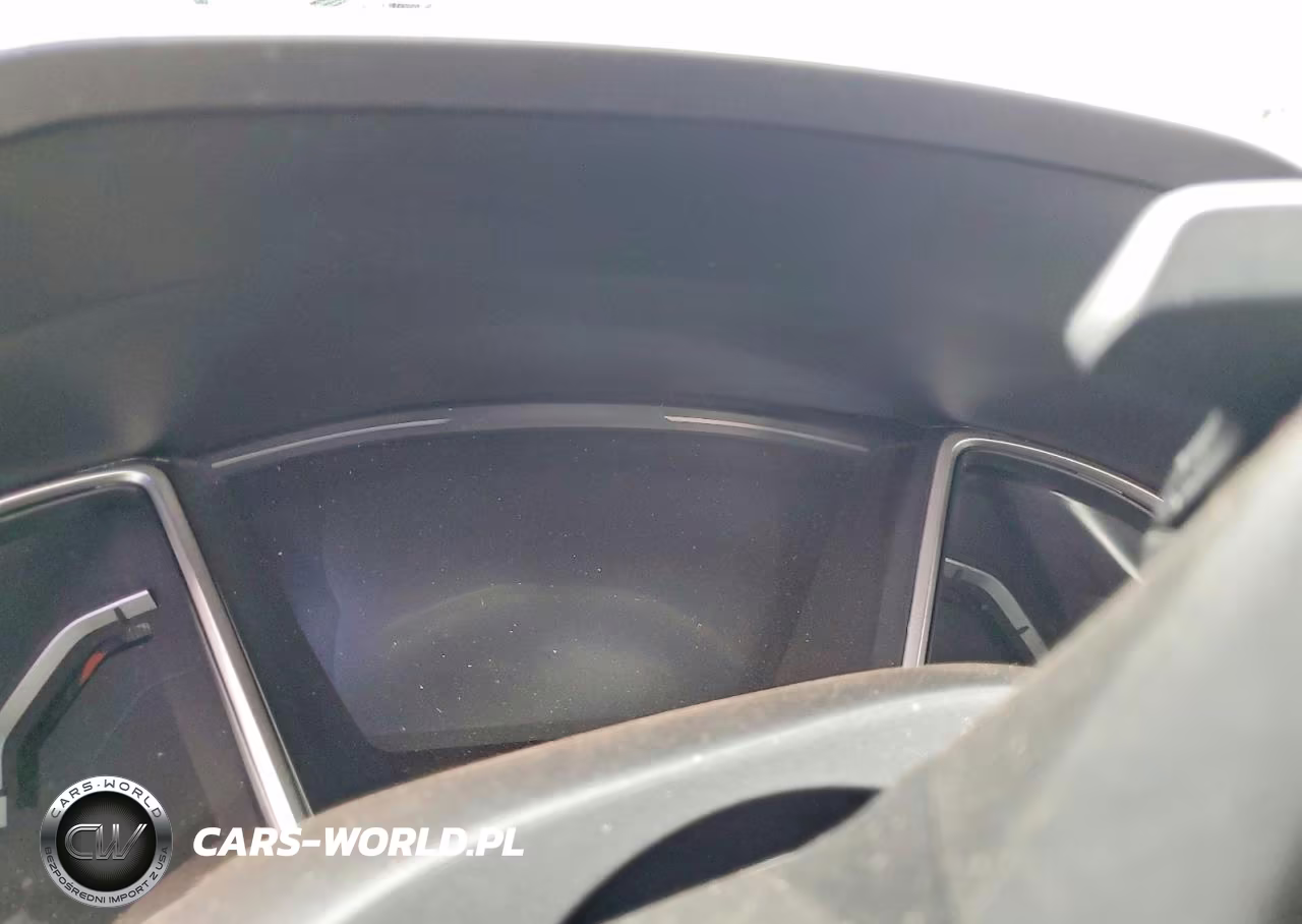 2019 Honda Civic Touring VIN:19XFC1F93KE003823 - 9