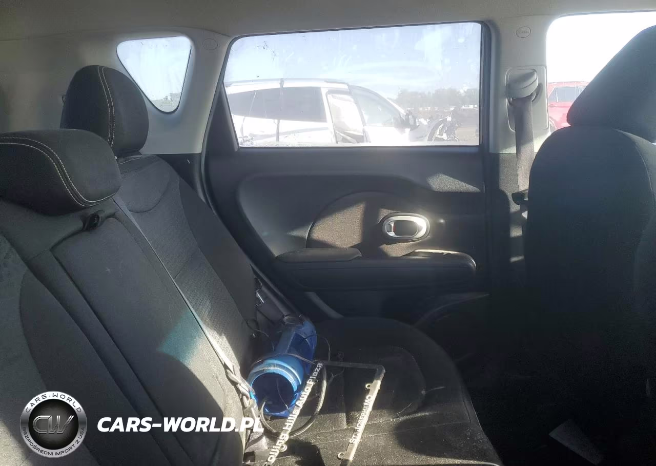 2016 Kia Soul + VIN:KNDJP3A58G7846518 - 10