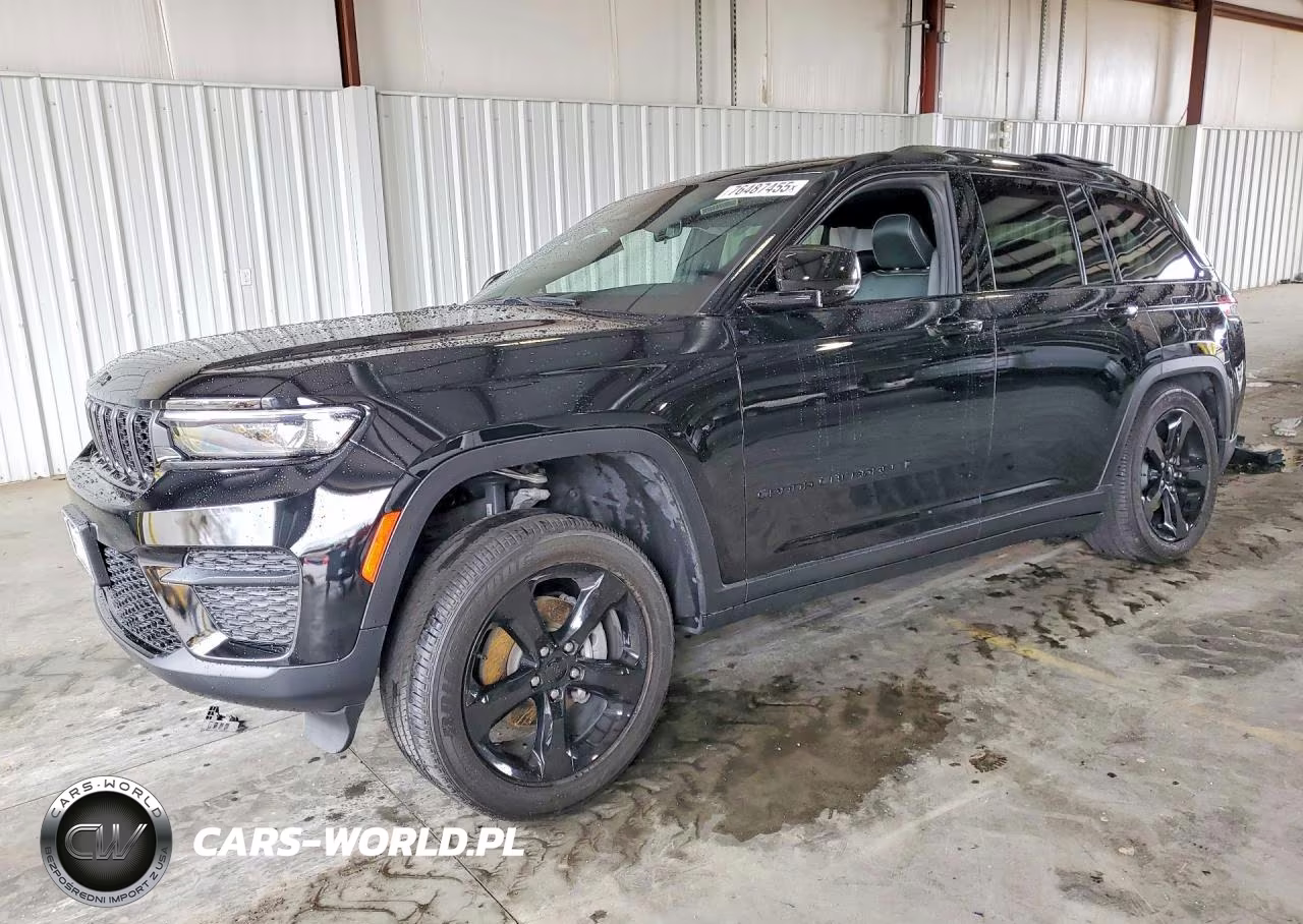 2025 Jeep Grand Cherokee Laredo