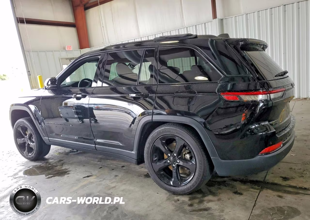 2025 Jeep Grand Cherokee Laredo VIN:1C4RJHAG9SC292084 - 2