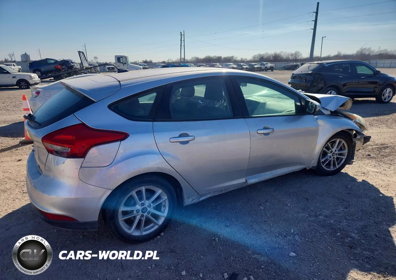 2016 Ford Focus Se VIN:1FADP3K29GL348696 - 3